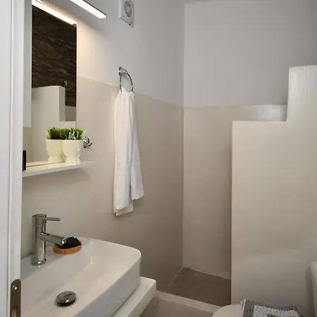 Athena's Archontiko Penthouse Διαμέρισμα Άνδρος