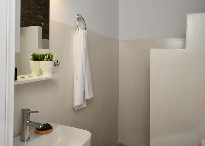 Athena's Archontiko Penthouse Apartamento Ándros